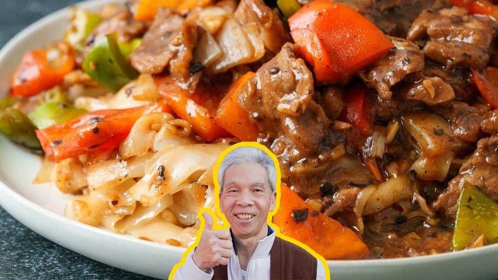 Beef Chow Fun with Gravy (豉椒牛河) — Daddy Lau